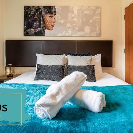 Haus City Centre Apartment - Arcadian -Balcony - Secure Parking - Wifi-Smart Tv - China Town -Top Rated Birmingham Bagian luar foto